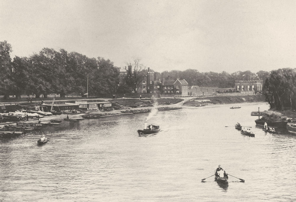 LONDON. At Hampton Court 1901 old antique vintage print picture